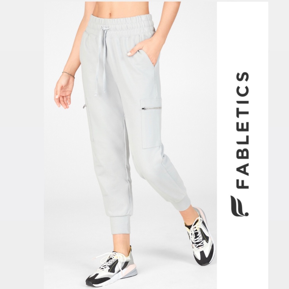 ✨NWT✨ Fabletics Kendall Cargo Jogger